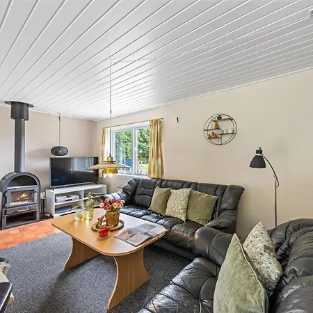 Ljiljana - 2km From The Sea By Interhome *